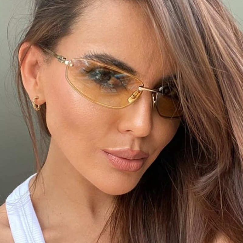 Novos Óculos De Sol Coloridos Leves Para Mulheres , Prateados No Início Da Primavera Meninas Picantes , Moda Com Lentes 