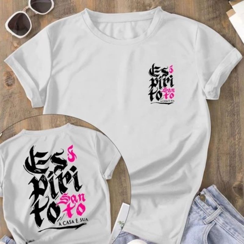 Camisa com estampa do Espírito Santo, simbolizando paz, fé e proteção. Modelo unissex, confortável e leve