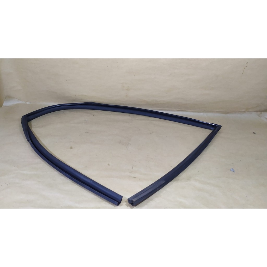 Canaleta Vidro Porta Dianteiro Esquerdo Hyundai Azera 08/10