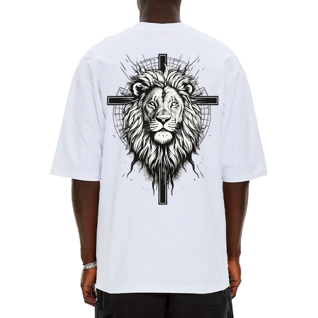 Camiseta Masculina Oversized ou T-shirt Estampa "Leão Cruz" Cristã Jesus Gospel Fé Exclusiva