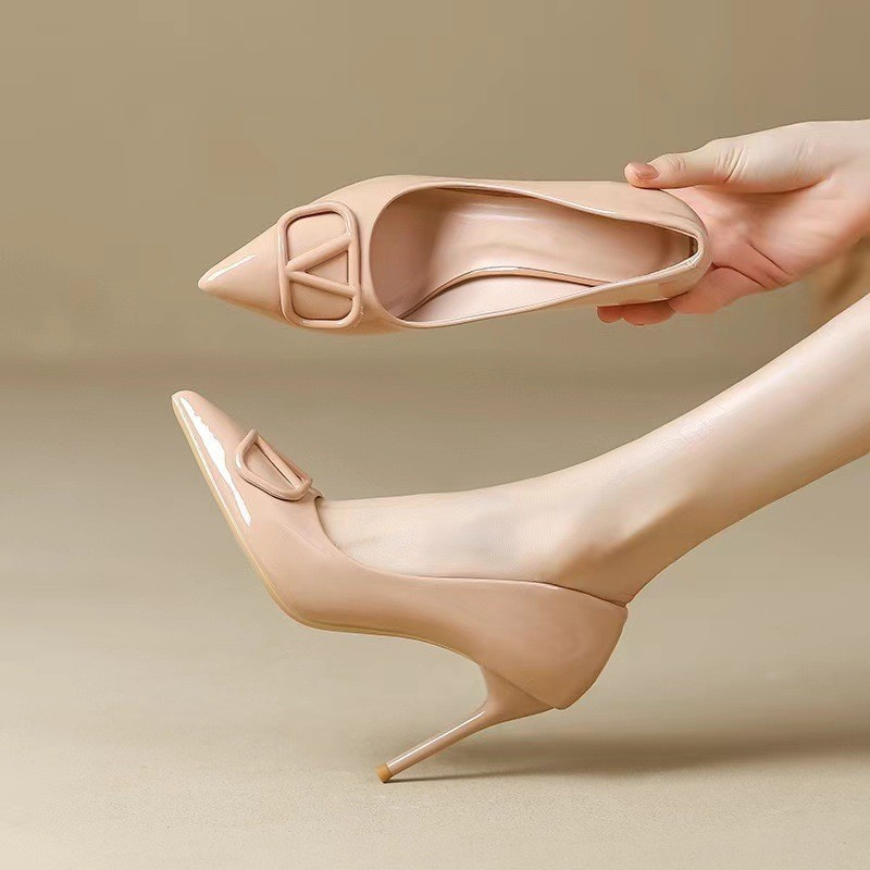 Imagem Nude salto alto feminino 2024 novo estilo Design nicho francês abotoado saia elegante não moagem pés 8JMX