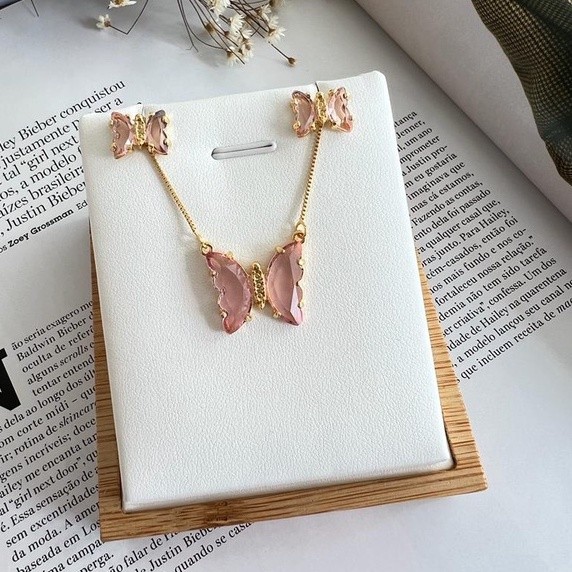 Kit Brinco e Colar Borboleta Pedra Rosa Banhado a Ouro 18k Antialérgico em Oferta na Shopee
