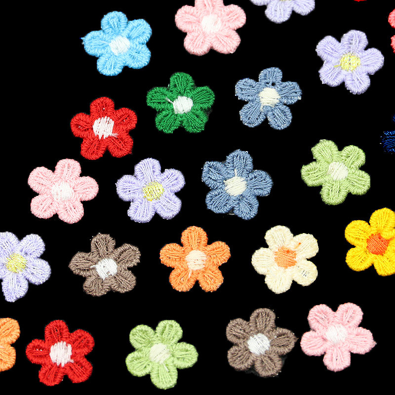 (50 Unidades/Pacote) 15mm Bonito Pequena Flor Bordado Pano Remendo Acessórios Engomar Tecido Flores Em Forma De Jóias Ro