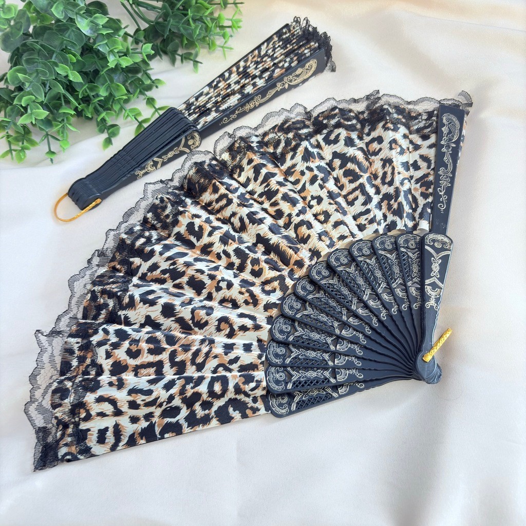 Leque de Mão Estampado de Animal Print de Onça em Oferta na Shopee