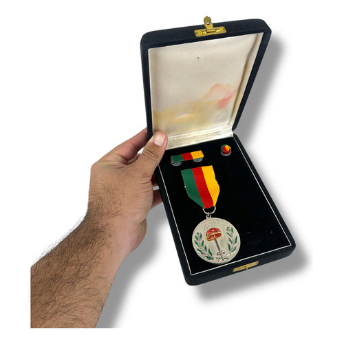 Medalha Antiga De Condecoração Ordem Do Poncho Verde
