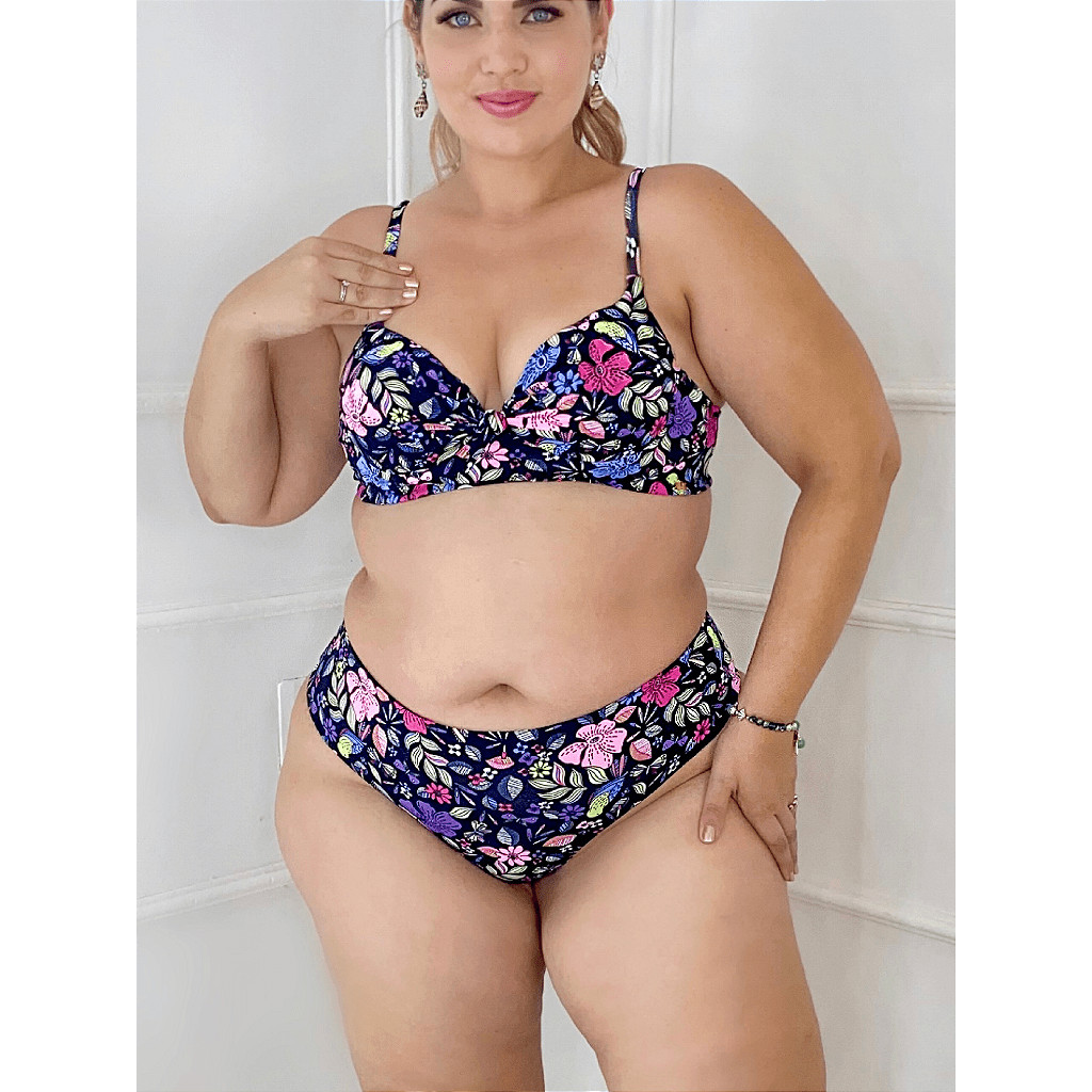 Calcinha Biquíni Tanga preta flores rosas Bia com proteção UV50+ Plus Size Midi Size