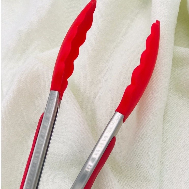 Pegador Universal Multiuso Silicone Pinça Cabo em Inox para Churrasco Saladas Cozinha 27CM