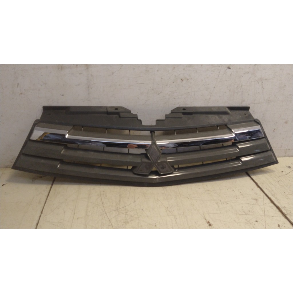 Grade Radiador Cromado L200 Triton 15/18 7450A621 MT2406