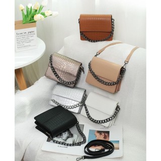 Bolsa Feminina Baguete Corrente Transversal Elegante