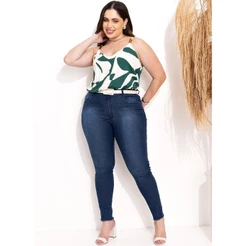 Blusa Feminina Estampada Malha de Viscose - Folhagem Verde, Alça Regulável | Quintess
