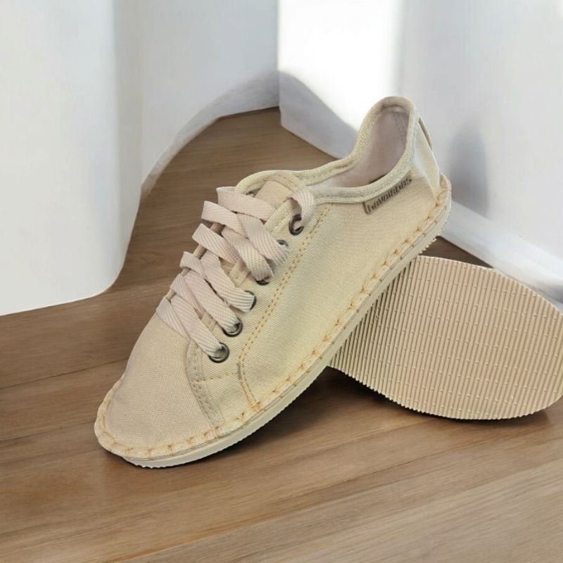 SAPATILHAS COM CADARÇOS CASUAL EM PROMOÇÃO POR TEMPO LIMITADO MATERIAL DE ÓTIMA QUALIDADE em Oferta na Shopee