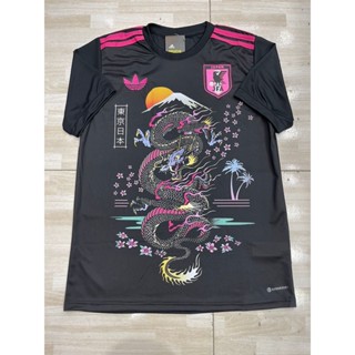 Camiseta de Time Masculino Japão: Estampa Exclusiva de Dragão para Torcedores Apaixonados!