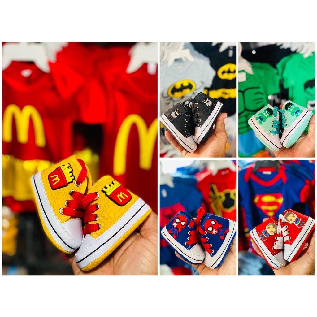 TENIS BEBE DE PERSONAGEM