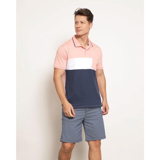 Camiseta Polo Masculina Com Recorte E Bolso Frontal Rosa