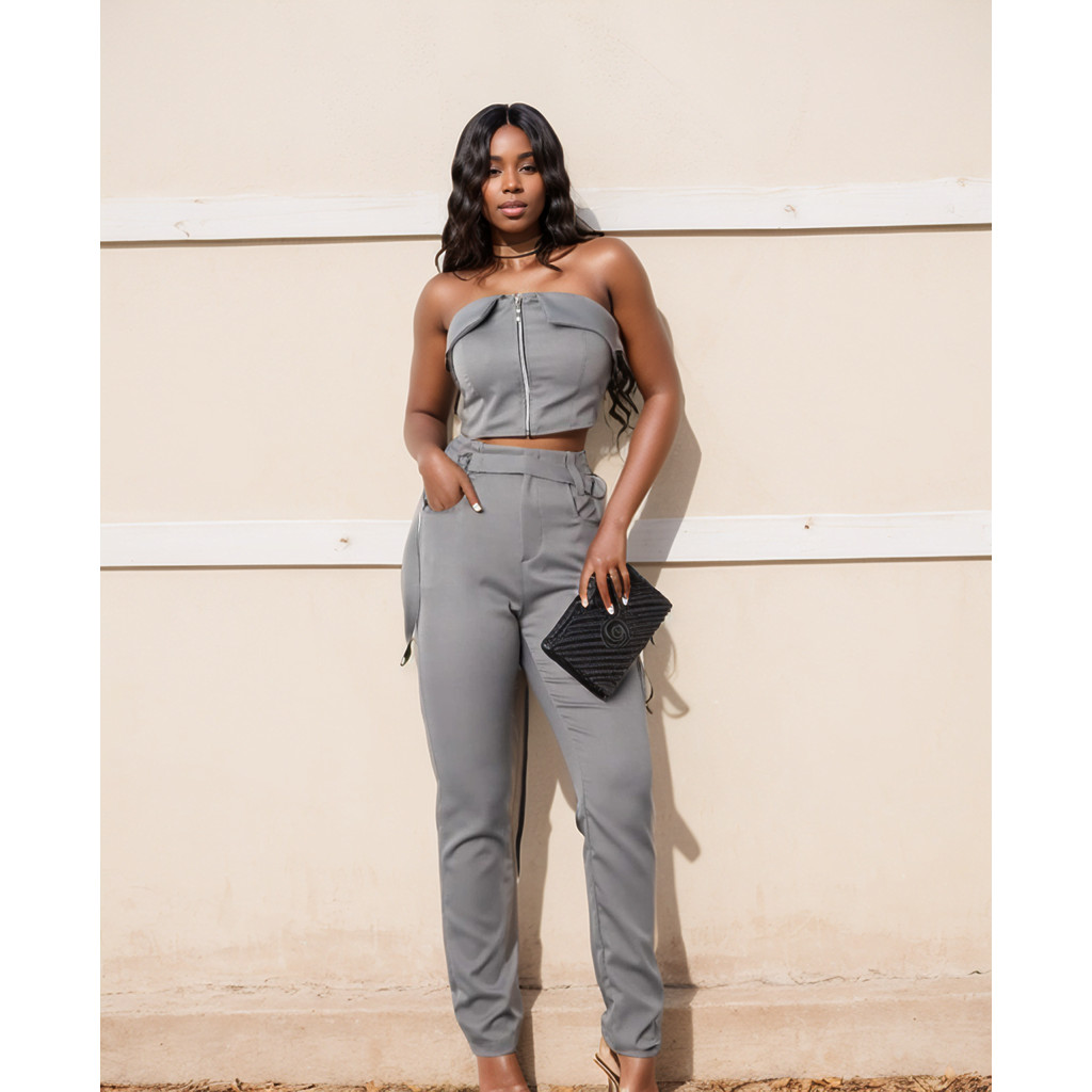 Conjunto calça justa com Cropped Tomara que Caia alfaiataria de ziper frontal novo