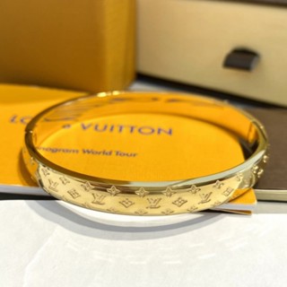 Trevo de Quatro Folhas Impresso em Aço Titânio Versão Larga Bracelete Fêmea de Luxo Leve Exqui