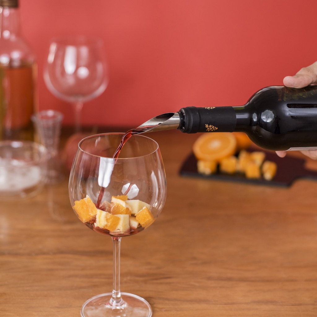 Bico dosador salva gotas com tampa para vinho - Mozcada · foto 2