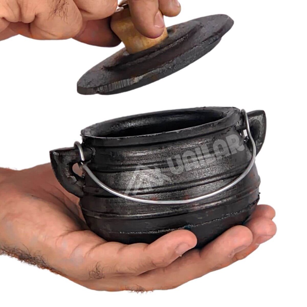 Mini Panela Tripé Caldeirão Ferro 500 ml com tampa - n°1 em Oferta na Shopee