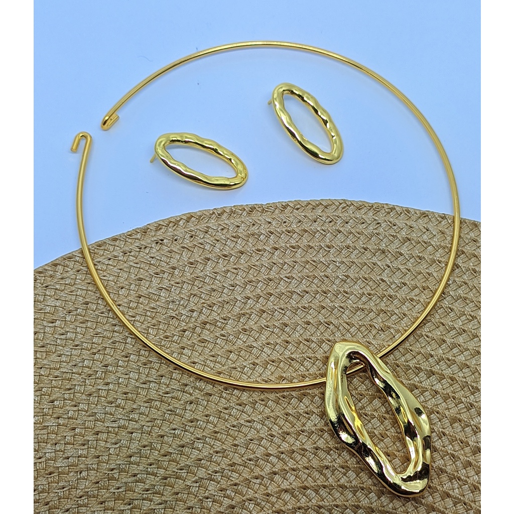 Kit Colar Choker e Brincos Aro Liso Rigido com Pingente Oval Orgâncio Vazado Folheado Ouro Moda Blogueira Tendência em Oferta na Shopee