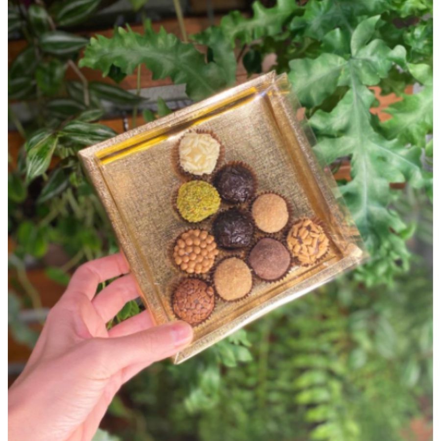 Caixa Brigadeiro Natal Ouro com 5 un Assk Rizzo Confeitaria