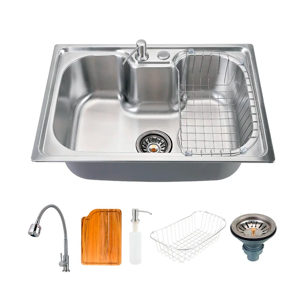 Cuba para Cozinha Pia Inox Com Acessórios e Tábua Carajás e Torneira Gourmet Jaguaribe Pingoo