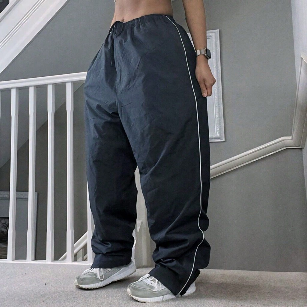 Calça Reta Skate em Tecido Tactel com Listra Branca em Oferta na Shopee