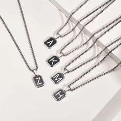 Vnox Brand Fashionable A-Z Letter Men's Necklace , Pingente Simples De Aço Inoxidável , Colarinho Não Desbotado , Jóias De Corrente De Caixa Adequadas Para Casais Como Presentes