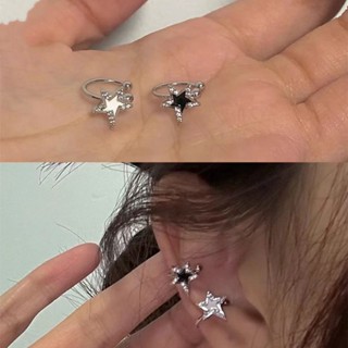 Brincos Super Brilhantes Estrela Pentagonal Com Um Sentido De Design Feminino . Os São Em Camadas E Usados Grampo De Orelha De Alta Qualidade , Não Perfurado Para Requintado