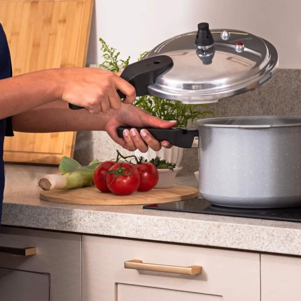 Panela de Pressão 20cm 4,2L Fundo de Indução Alumínio Antiaderente Cor Gris Brinox - 4954/101 · foto 2