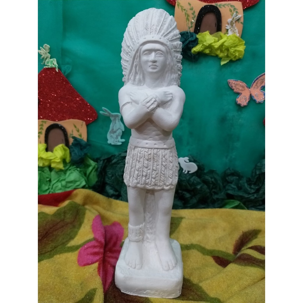 ESCULTURA IMAGEM CABOCLO CACIQUE PENA BRANCA EM GESSO CRU 21 CM
