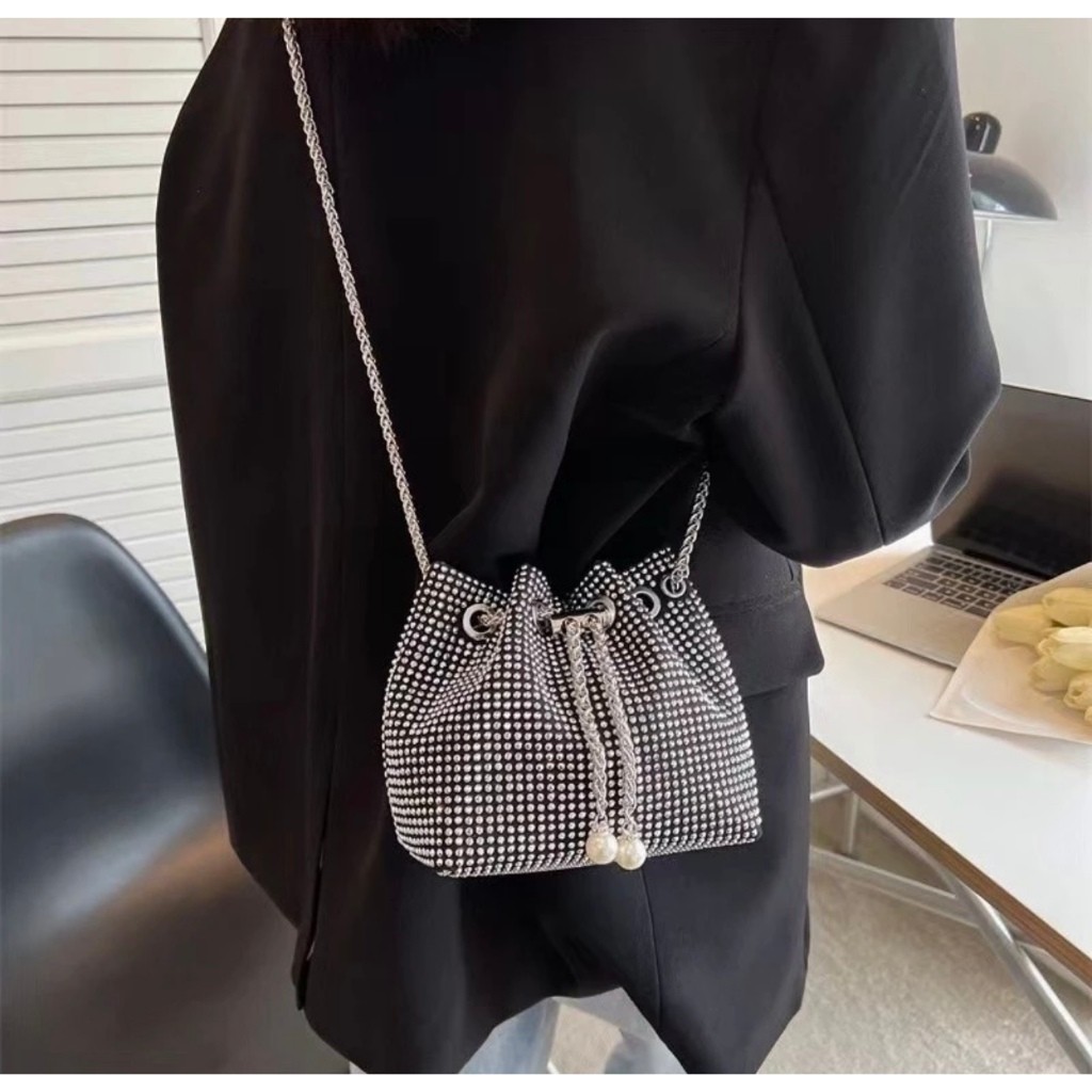 Bolsa de Strass/ Brilho com alça de Corrente Transversal A006 AMY