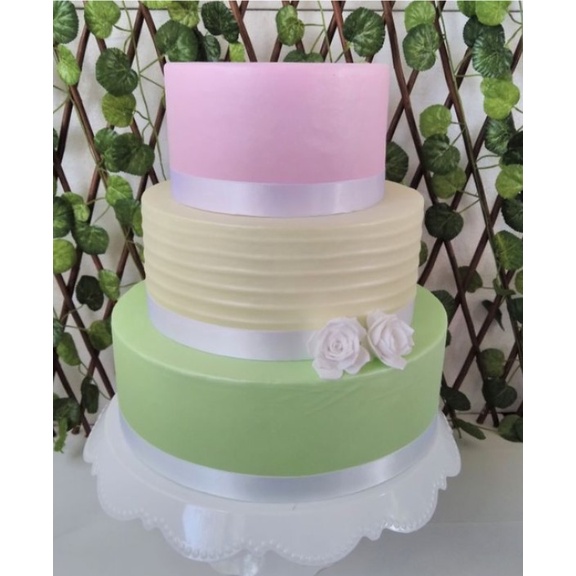 bolo fake candy color em Oferta na Shopee