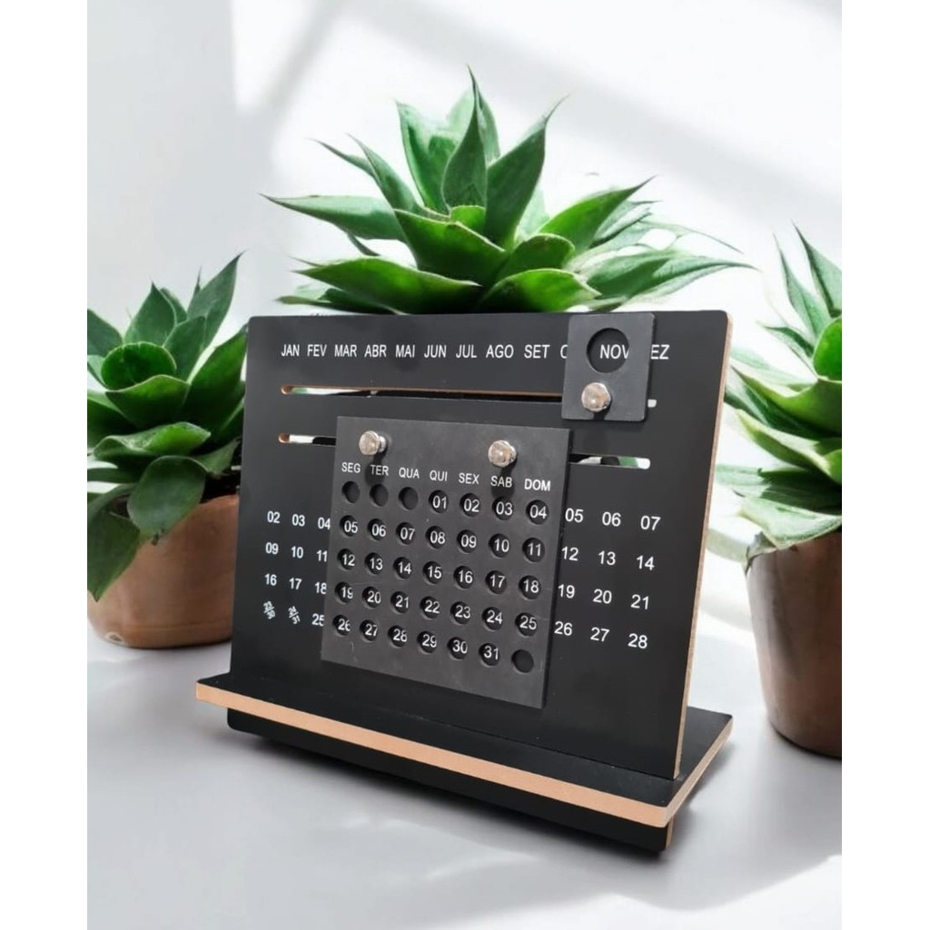 Calendário de Mesa Decorativo 24x22cm com Marcadores de Mês Dia e Semana em Madeira Personalizado