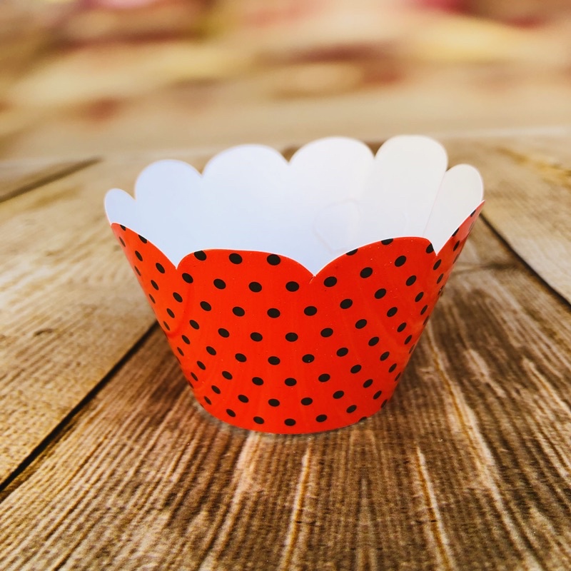 KIT  Saia Para Cupcake Poá Vermelho/Preto  12.38  ( Nc Toys Cupcake ) em Oferta na Shopee