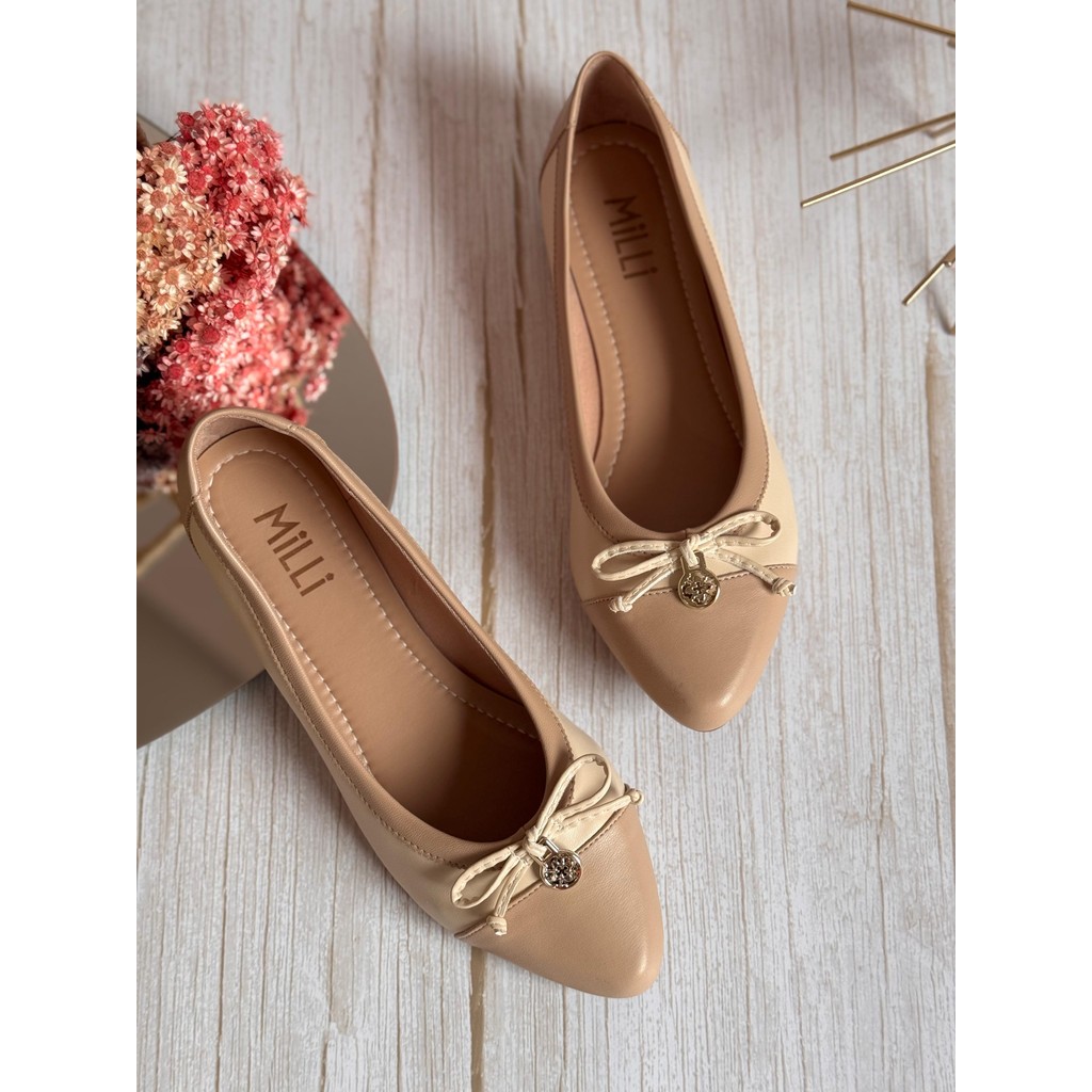 Sapatilha Feminina Milli Bico Fino Elegante OffWhite Enfeite Laço em Oferta na Shopee