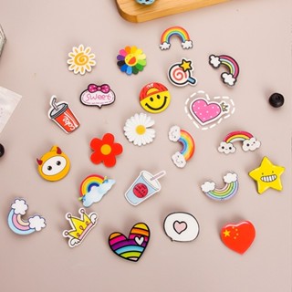 10 Broches Criativos de Cartoon Rainbow Broches Acrílicos Crachás Crachás Bolsas Fofas Pingentes de Roupas Pingentes de Acessórios Pequenos Patches