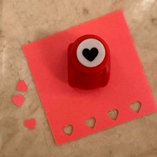 Cute Love Heart Pattern Paper Puncher School Office Mini Máquina De Gofragem Manual De Papel Feito A Mão em Oferta na Shopee