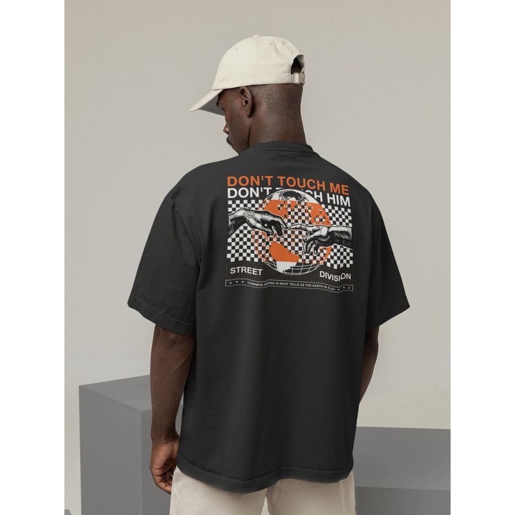 Camiseta Oversized Gola Alta Streetwear Masculino e Feminino 100% Algodão  Preto e Off Whte Estampado - DON´T TOUCH ME