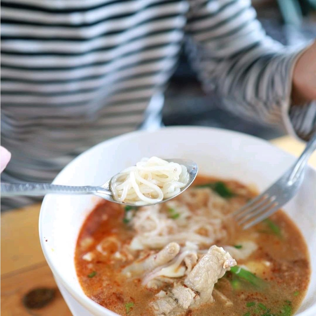 รูปสินค้า ก๋วยจั๊บญวนเส้นสด 10 ห่อ อร่อย ราชาอุบล