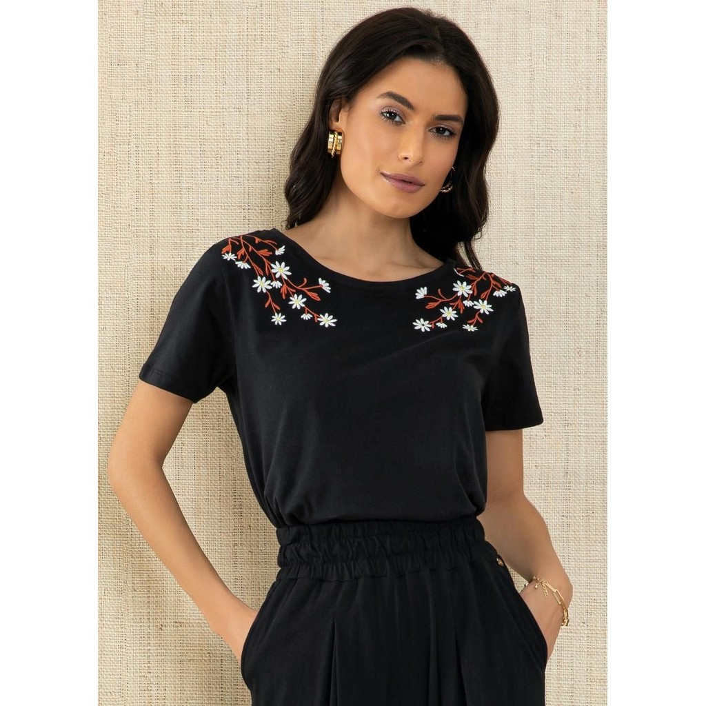 Blusa Com Bordado Em Ramos Preto Quintess em Oferta na Shopee