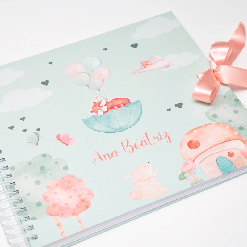 Álbum de Fotos do Bebê Maternidade Recém Nascido Personalizado Mundo Encantado