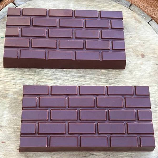 Forma para Chocolate com Silicone Tablete Tijolinho Tijolo Aparente Avista 260g Ref. 9890 BWB em Oferta na Shopee