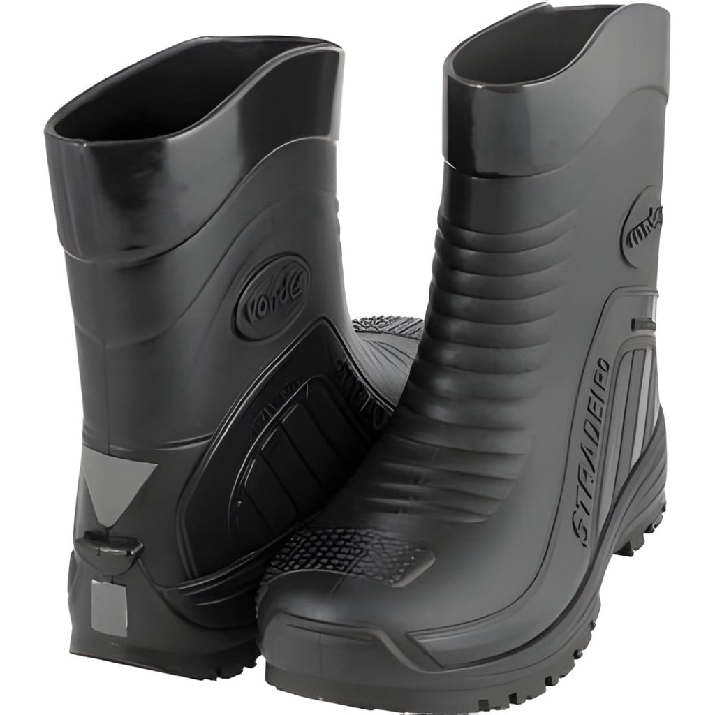 Bota de PVC Galocha Numeração 39 Cano Médio Sem Forro Resistente à Absorção de Energia Stradeiro  Vonder - 7007200039 em Oferta na Shopee