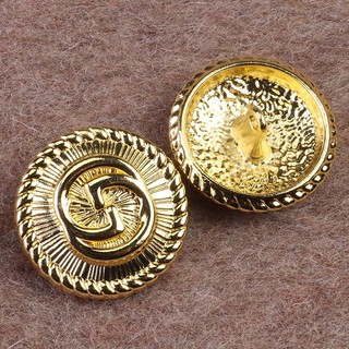 10 Unidades/Pacote 20mm Botão De Metal Dourado Vintage Em Relevo Padrão Roupas Botões De Costura Moda Casaco De Lã Decor