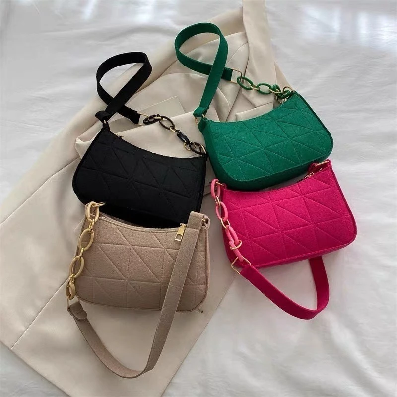 Bolsa de Ombro Pequena com Corrente para Mulheres — imagem 1