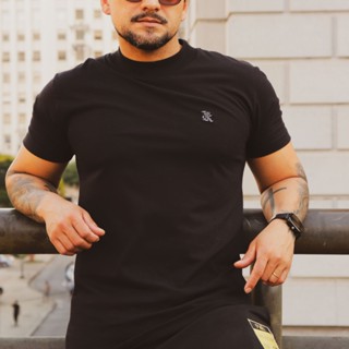 Camiseta Masculina Preta Lisa Gola Média Alta Vintage Joikee Preta Ecológica Premium
