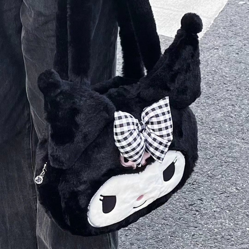 Bolsa de estudante fofa Kuromi Bolsa de ombro de pelúcia de desenho animado de grande capacidade Bolsa macia para menina