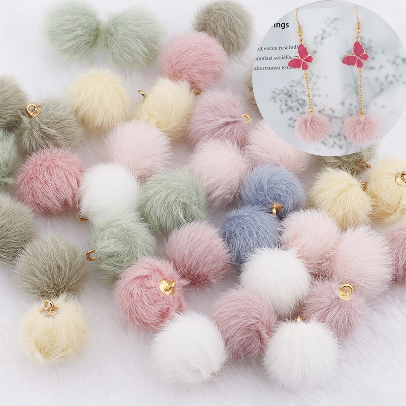 50pcs Peles De Pelúcia Cobertas Com Bola Encantam Pompom Beads Pingente Para Colar Pulseira Brincos Jóias Encontrar em Oferta na Shopee