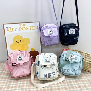 （3.8 Desconto por tempo limitado para o Dia das Mulheres）2023 Novo Estilo Bolsa Ladies Messenger Bag Versão coreana Bolsa de Nylon Material de Nylon Material de Grafite Carta Bolsa para telefone celular