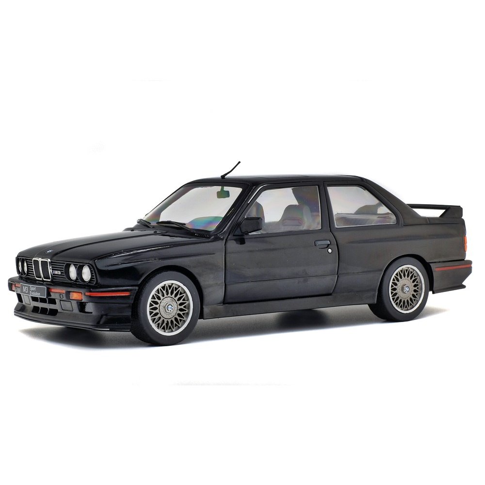 Miniatura Carro BMW E30 M3 Sport Evo (1990) - Preto - 1:18 - Solido